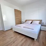 Haus No. 48 아파트 *